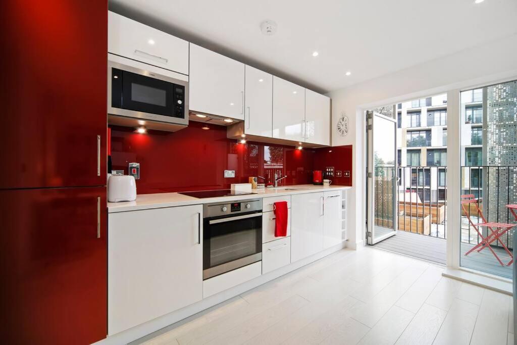 Cool Dalston Studio With Balcony And Gym Apartment ลอนดอน ภายนอก รูปภาพ