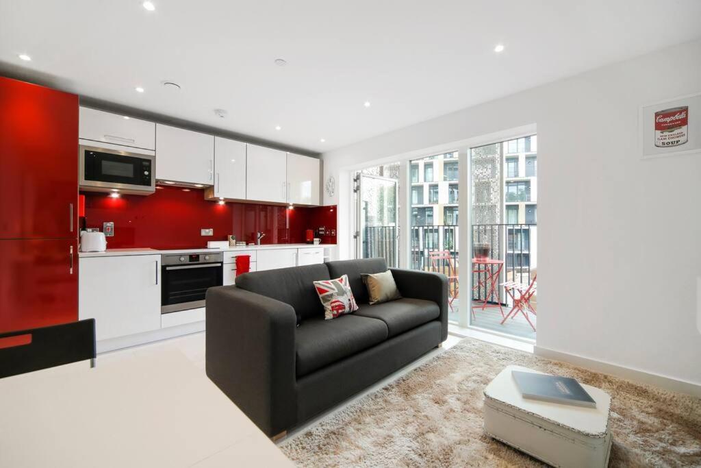 Cool Dalston Studio With Balcony And Gym Apartment ลอนดอน ภายนอก รูปภาพ