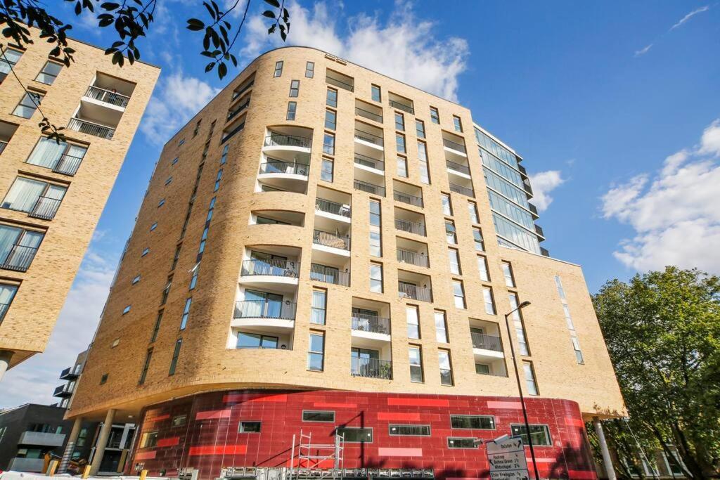 Cool Dalston Studio With Balcony And Gym Apartment ลอนดอน ภายนอก รูปภาพ