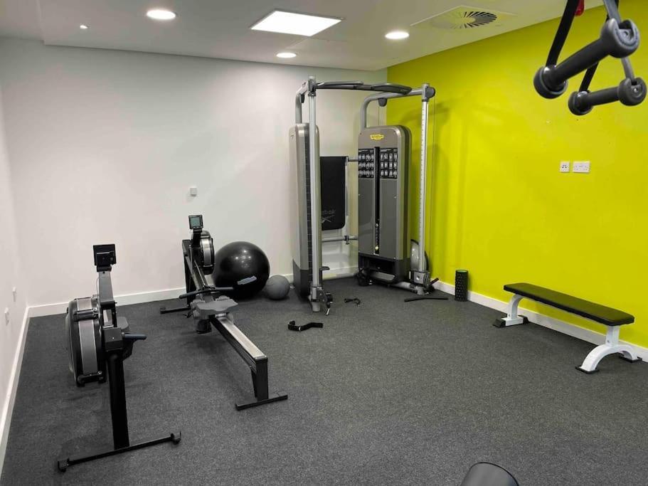 Cool Dalston Studio With Balcony And Gym Apartment ลอนดอน ภายนอก รูปภาพ